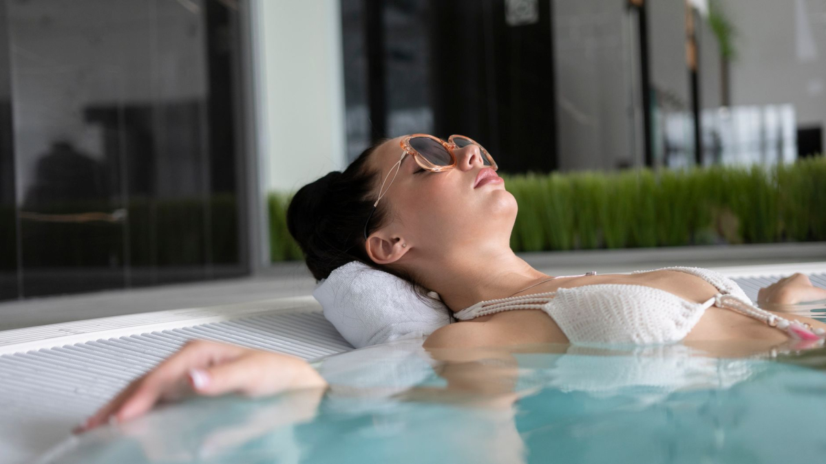 Rodzinne wakacje nad morzem. Jak połączyć atrakcje dla najmłodszych z relaksem w strefie wellness dla rodziców?
