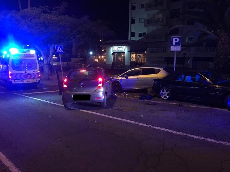2/4 Kolizja w Costa Adeje - zniszczone 3 samochody
