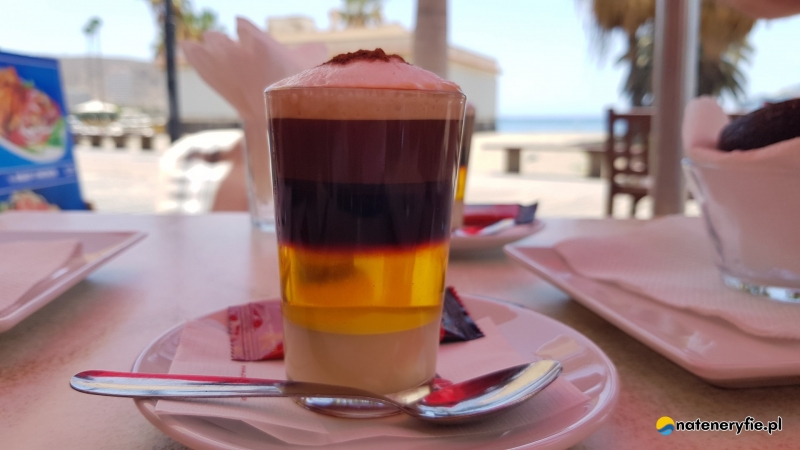 2/5 Kawa barraquito - najpopularniejsza kawa na Teneryfie